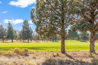 Discover this charming single-level home perfectly positioned on on Eagle Crest Golf Resort - Resort Course in Oregon - for sale on GolfHomes.com, golf home, golf lot