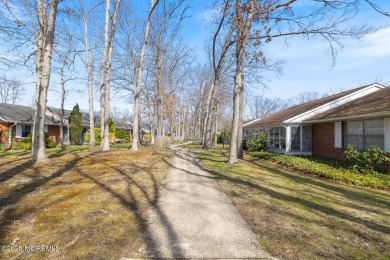 Charming 2 Bedroom Condo in Leisure Village.. Priced to on Greenbriar Woodlands in New Jersey - for sale on GolfHomes.com, golf home, golf lot