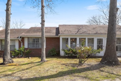 Charming 2 Bedroom Condo in Leisure Village.. Priced to on Greenbriar Woodlands in New Jersey - for sale on GolfHomes.com, golf home, golf lot