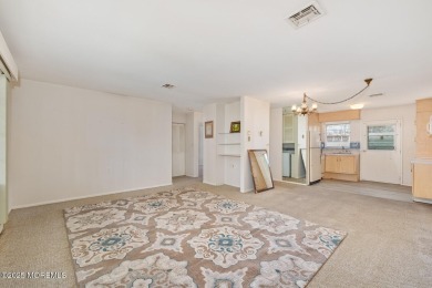 Charming 2 Bedroom Condo in Leisure Village.. Priced to on Greenbriar Woodlands in New Jersey - for sale on GolfHomes.com, golf home, golf lot