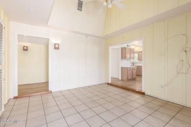 Welcome to your Sun City retreat! This charming 3-bedroom on Sun City Lakes West and East in Arizona - for sale on GolfHomes.com, golf home, golf lot