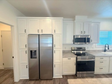 This is a fantastic opportunity to own a beautiful home in a on Pine Shadows Golf Course in Arizona - for sale on GolfHomes.com, golf home, golf lot