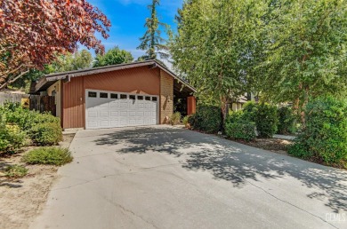 Welcome to this stunning home located in one of Southwest on Sundale Country Club in California - for sale on GolfHomes.com, golf home, golf lot