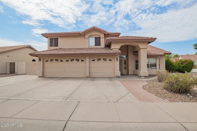 RARE tri level 5-bedroom, 3 full bath home in the highly on Arrowhead Country Club in Arizona - for sale on GolfHomes.com, golf home, golf lot