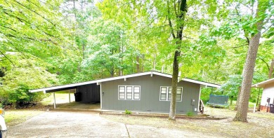 Hurry to see this Absolutely adorable little 3 bed/ 2 and 1/2 on DeSoto Golf Course in Arkansas - for sale on GolfHomes.com, golf home, golf lot