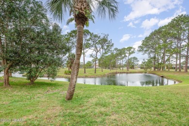 Welcome to this charming, light-filled condo in the highly on Spruce Creek Golf Club in Florida - for sale on GolfHomes.com, golf home, golf lot