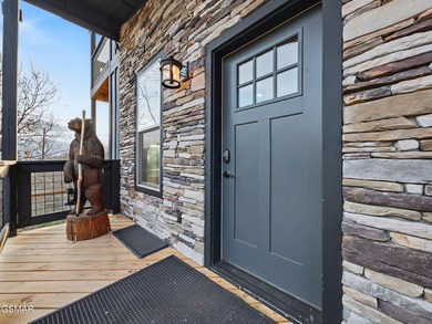 Welcome to this pristine 3 story modern cabin in the highly on Bent Creek Golf Course in Tennessee - for sale on GolfHomes.com, golf home, golf lot