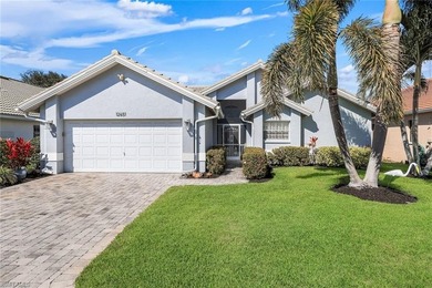 This nicely appointed, turnkey ready single-family home offers 3 on Hunters Ridge Country Club in Florida - for sale on GolfHomes.com, golf home, golf lot