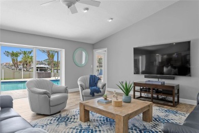 This is a must see!!!!! Never flooded and in the highly on Pasadena Yacht and Country Club in Florida - for sale on GolfHomes.com, golf home, golf lot