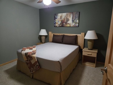 Excellent Northern Bay Condo located along the shores of the on Northern Bay Golf Resort and Marina in Wisconsin - for sale on GolfHomes.com, golf home, golf lot
