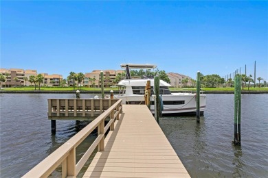 This is a must see!!!!! Never flooded and in the highly on Pasadena Yacht and Country Club in Florida - for sale on GolfHomes.com, golf home, golf lot