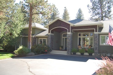 Come see this gracious, spacious one-owner home built by on Aspen Lakes Golf Course in Oregon - for sale on GolfHomes.com, golf home, golf lot