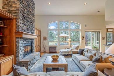 Come see this gracious, spacious one-owner home built by on Aspen Lakes Golf Course in Oregon - for sale on GolfHomes.com, golf home, golf lot