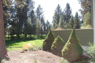 Come see this gracious, spacious one-owner home built by on Aspen Lakes Golf Course in Oregon - for sale on GolfHomes.com, golf home, golf lot