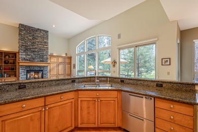 Come see this gracious, spacious one-owner home built by on Aspen Lakes Golf Course in Oregon - for sale on GolfHomes.com, golf home, golf lot