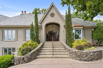 Luxurious 4 bed/4 bath home located within Highland Springs on Highland Springs Country Club in Missouri - for sale on GolfHomes.com, golf home, golf lot