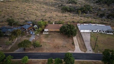 Welcome to this beautifully remodeled 3-bedroom, 2.5-bathroom on Blue Lake Golf Club in Texas - for sale on GolfHomes.com, golf home, golf lot