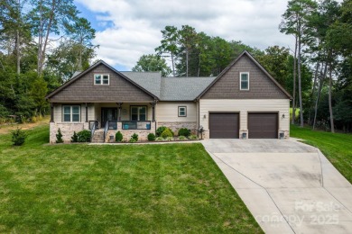 Beautiful Golf Course Ranch in Catawba Springs - 3BR/2.5BA with on Catawba Springs Golf Course At Lake Hickory  in North Carolina - for sale on GolfHomes.com, golf home, golf lot