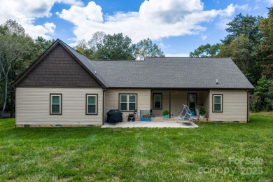 Beautiful Golf Course Ranch in Catawba Springs - 3BR/2.5BA with on Catawba Springs Golf Course At Lake Hickory  in North Carolina - for sale on GolfHomes.com, golf home, golf lot