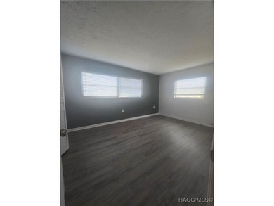 A cozy little 2 bedroom 2 bath home perfect for a young couple on Brentwood Farms Golf Club in Florida - for sale on GolfHomes.com, golf home, golf lot