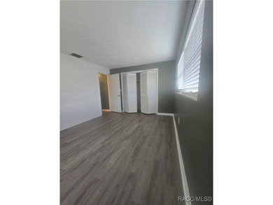 A cozy little 2 bedroom 2 bath home perfect for a young couple on Brentwood Farms Golf Club in Florida - for sale on GolfHomes.com, golf home, golf lot