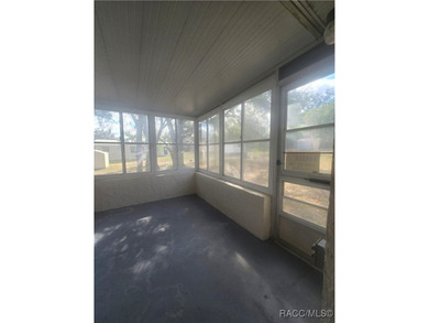 A cozy little 2 bedroom 2 bath home perfect for a young couple on Brentwood Farms Golf Club in Florida - for sale on GolfHomes.com, golf home, golf lot