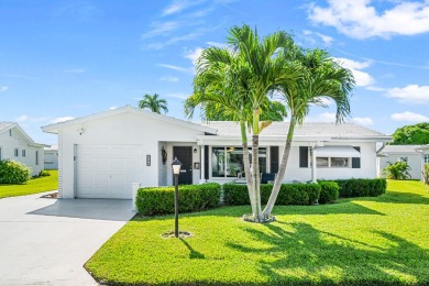 Edgewood Model- Featuring 2 spacious bedrooms, 2 modern on Leisureville Community Golf Course in Florida - for sale on GolfHomes.com, golf home, golf lot