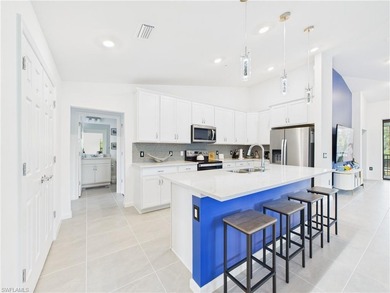 *END UNIT + QUIET CUL-DE-SAC + GOLF COURSE + FULLY FURNISHED* on Panther Run Golf Club in Florida - for sale on GolfHomes.com, golf home, golf lot