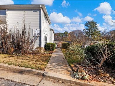 Discover cozy, low-maintenance living in this charming end-unit on Heritage Golf Links in Georgia - for sale on GolfHomes.com, golf home, golf lot