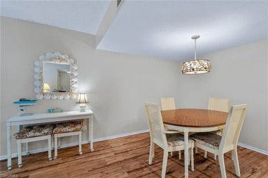 PRIME NAPLES LOCATION - SCREENED LANAI RETREAT! This beautifully on Lakewood Country Club in Florida - for sale on GolfHomes.com, golf home, golf lot