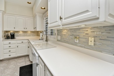 ONE-LEVEL GEM IN HIGHLAND SPRINGS COUNTRY CLUB Welcome to your on Highland Springs Country Club in Missouri - for sale on GolfHomes.com, golf home, golf lot