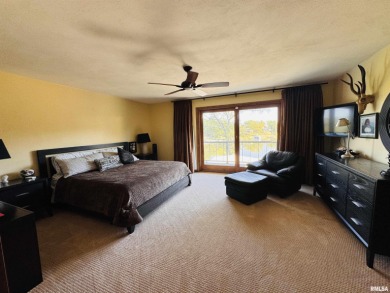 LUXURY LAKEFRONT LIVING AT ITS FINEST - 5 BED | 4 BATH | on Wee-Ma-Tuk Hills Country Club in Illinois - for sale on GolfHomes.com, golf home, golf lot