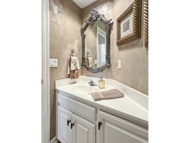 ONE-LEVEL GEM IN HIGHLAND SPRINGS COUNTRY CLUB Welcome to your on Highland Springs Country Club in Missouri - for sale on GolfHomes.com, golf home, golf lot