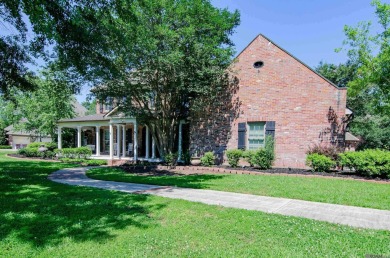 This home has it all!  Located in Prairieville in Manchac on Santa Maria Golf Club in Louisiana - for sale on GolfHomes.com, golf home, golf lot