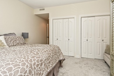 ONE-LEVEL GEM IN HIGHLAND SPRINGS COUNTRY CLUB Welcome to your on Highland Springs Country Club in Missouri - for sale on GolfHomes.com, golf home, golf lot