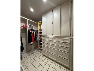 Hola Bonita Casa! This Riverhill Golf Course home features 4 on Riverhill Country Club in Texas - for sale on GolfHomes.com, golf home, golf lot