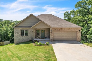 This home is a great home for the outdoor enthusiast! Mountain on Bella Vista - Metfield Golf Complex and Country Club in Arkansas - for sale on GolfHomes.com, golf home, golf lot