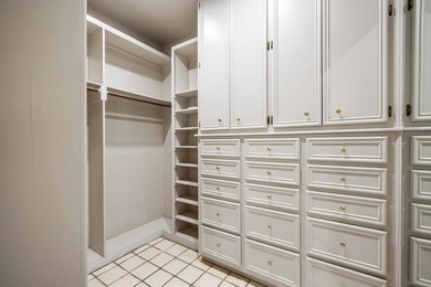 Hola Bonita Casa! This Riverhill Golf Course home features 4 on Riverhill Country Club in Texas - for sale on GolfHomes.com, golf home, golf lot