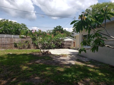 GREAT LOCATION! Quiet dead-end street in quaint friendly on Clearwater Executive Golf Course in Florida - for sale on GolfHomes.com, golf home, golf lot