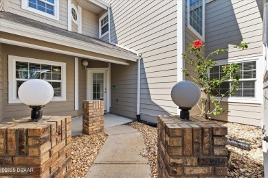 Stunning Renovated Townhouse in Spruce Creek Fly-In

This on Spruce Creek Golf Club in Florida - for sale on GolfHomes.com, golf home, golf lot