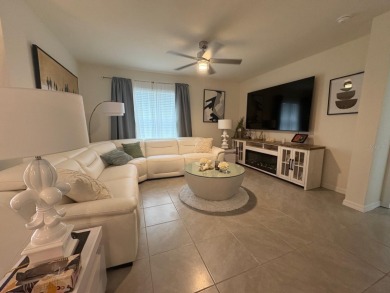 Enjoy peaceful golf course views in this like-new 4-bedroom on Lake Diamond Golf and Country Club in Florida - for sale on GolfHomes.com, golf home, golf lot