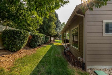 Looking for an 'aging in place' home, this is it w/3' doors & on Ridgecrest Golf Course in Idaho - for sale on GolfHomes.com, golf home, golf lot
