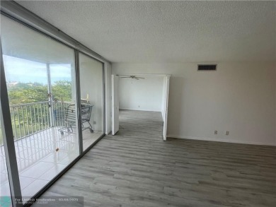 Beautifully updated 2/2 in Palm Aire Country Club community on Palm-Aire Country Club and Resort - Palms in Florida - for sale on GolfHomes.com, golf home, golf lot
