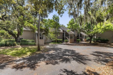 108 High Hammock is a completely renovated, turn key, two on The Seabrook Island Club in South Carolina - for sale on GolfHomes.com, golf home, golf lot