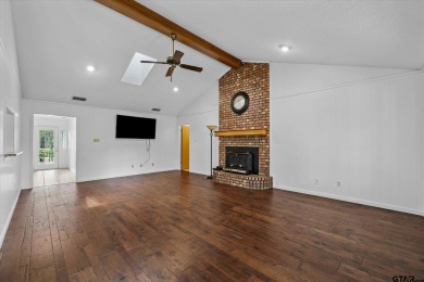 Here is your opportunity to own a big, beautiful home located on on Holly Lake Ranch Golf Club in Texas - for sale on GolfHomes.com, golf home, golf lot