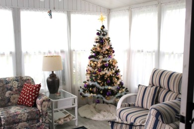 Beautifully Updated Palm Harbor Home - Furnished and Ready to on Schalamar Creek Golf and Country Club in Florida - for sale on GolfHomes.com, golf home, golf lot