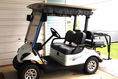 Beautifully Updated Palm Harbor Home - Furnished and Ready to on Schalamar Creek Golf and Country Club in Florida - for sale on GolfHomes.com, golf home, golf lot