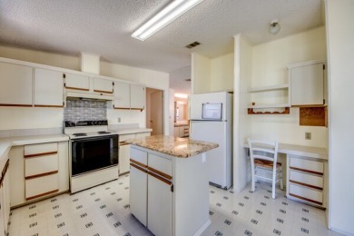 Great 2/2 split floor plan home located on a corner lot in Pine on Pine Lakes Country Club in Florida - for sale on GolfHomes.com, golf home, golf lot
