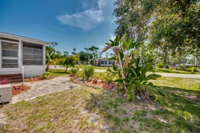 Great 2/2 split floor plan home located on a corner lot in Pine on Pine Lakes Country Club in Florida - for sale on GolfHomes.com, golf home, golf lot