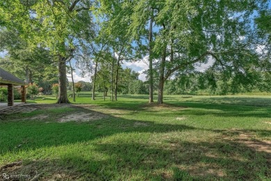 Lovely large home ready for new owners in Keithville's Meadowood on Meadow Lake Golf Club in Louisiana - for sale on GolfHomes.com, golf home, golf lot